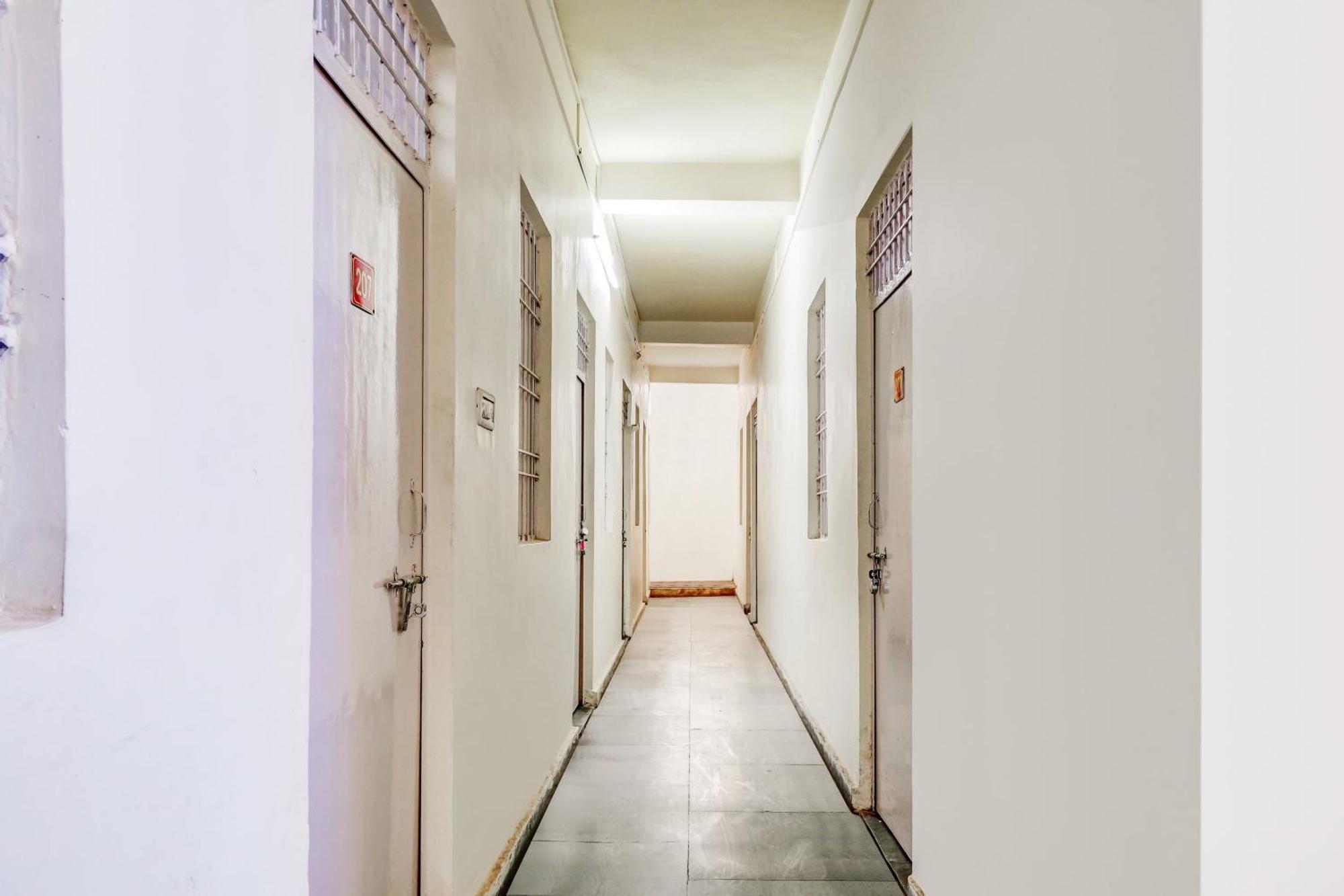 Spot On Siddhi Maa Hotell Gwalior Eksteriør bilde